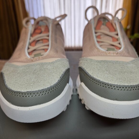 Sorel "Ona" Low Sneaker, NWOB, never worn - Picture 4 of 8